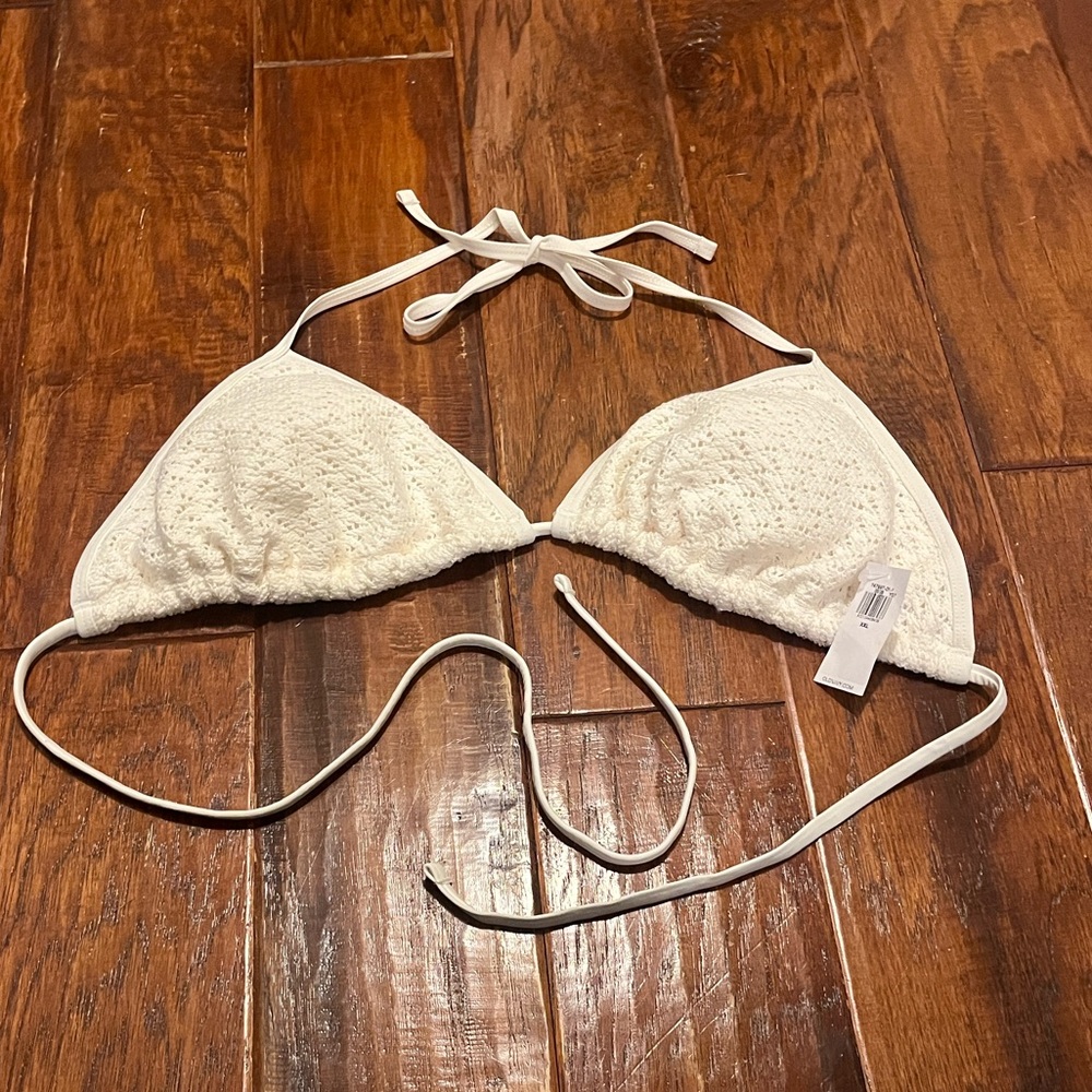 NWT Old Navy Ivory Eyelet Triangle Crochet String Bikini Swim Top. Size XXL.